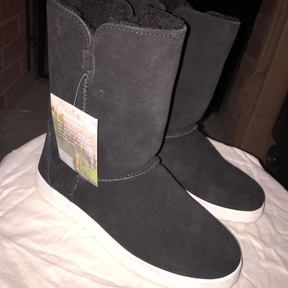 BearPaw women size 8 NWT taller boots calf height